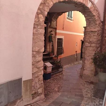 Bed & Breakfast Tra Le Cinque Terre, Camogli E Portofino. Vista Valle E Scorcio Mare All'orizzonte Castiglione Chiavarese