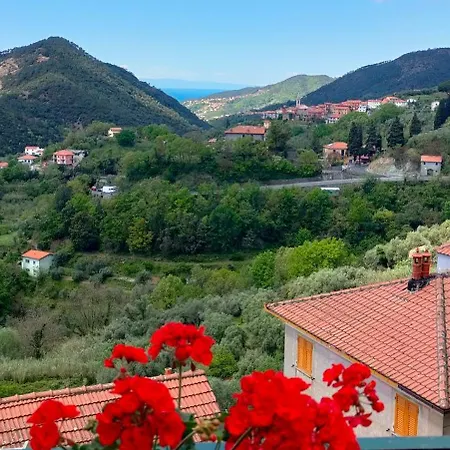 Tra Le Cinque Terre, Camogli E Portofino. Vista Valle E Scorcio Mare All'orizzonte Bed & Breakfast *