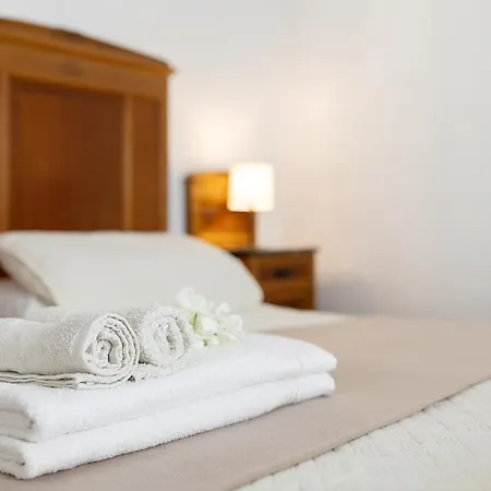 Bed & Breakfast Tra Le Cinque Terre, Camogli E Portofino. Vista Valle E Scorcio Mare All'orizzonte Castiglione Chiavarese