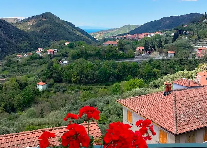 Tra Le Cinque Terre, Camogli E Portofino. Vista Valle E Scorcio Mare All'orizzonte Bed & Breakfast *