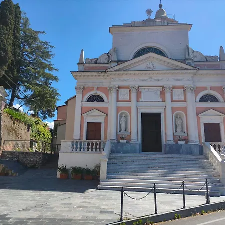 Tra Le Cinque Terre, Camogli E Portofino. Vista Valle E Scorcio Mare All'orizzonte * Castiglione Chiavarese