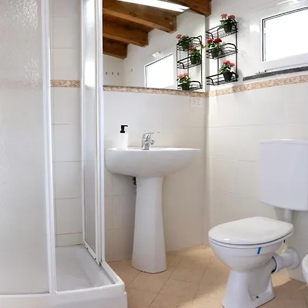 Tra Le Cinque Terre, Camogli E Portofino. Vista Valle E Scorcio Mare All'orizzonte Nocleg ze śniadaniem Castiglione Chiavarese