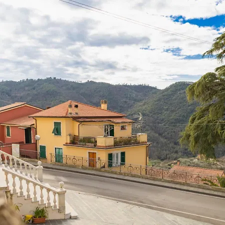 Tra Le Cinque Terre, Camogli E Portofino. Vista Valle E Scorcio Mare All'orizzonte Panzió