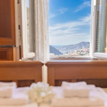 Tra Le Cinque Terre, Camogli E Portofino. Vista Valle E Scorcio Mare All'orizzonte Bed & Breakfast *
