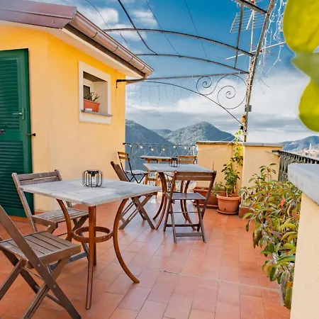 Tra Le Cinque Terre, Camogli E Portofino. Vista Valle E Scorcio Mare All'orizzonte Bed & Breakfast