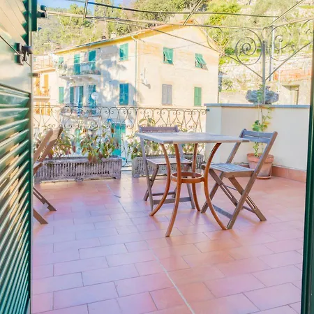 Bed & Breakfast Tra Le Cinque Terre, Camogli E Portofino. Vista Valle E Scorcio Mare All'orizzonte Castiglione Chiavarese