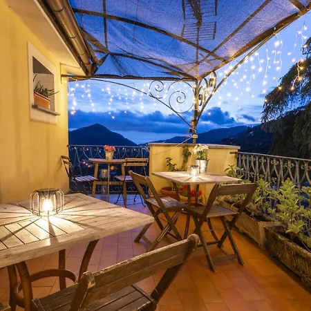 Bed & Breakfast Tra Le Cinque Terre, Camogli E Portofino. Vista Valle E Scorcio Mare All'orizzonte Castiglione Chiavarese