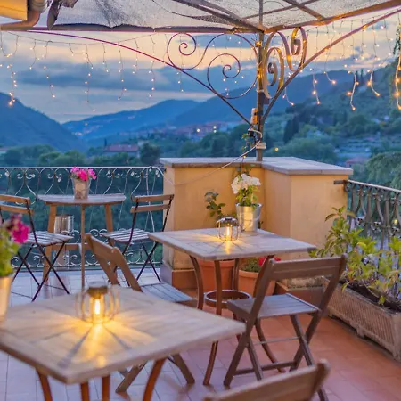 Bed & Breakfast Tra Le Cinque Terre, Camogli E Portofino. Vista Valle E Scorcio Mare All'orizzonte *