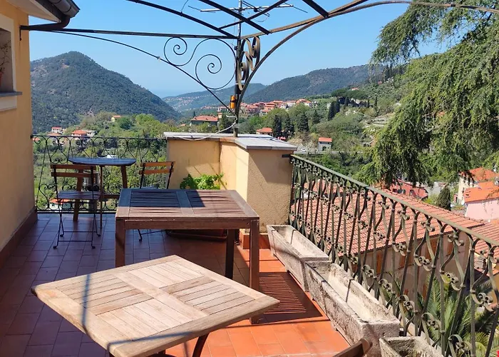 Tra Le Cinque Terre, Camogli E Portofino. Vista Valle E Scorcio Mare All'orizzonte Panzió *