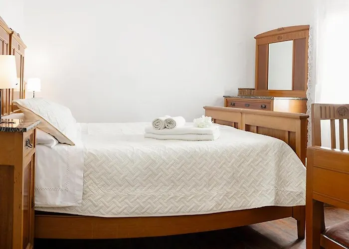 Tra Le Cinque Terre, Camogli E Portofino. Vista Valle E Scorcio Mare All'orizzonte Bed & Breakfast