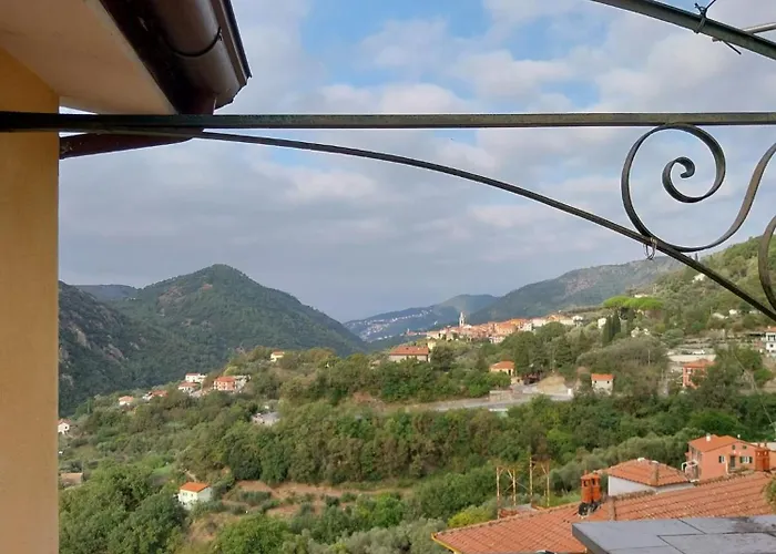 Bed & Breakfast Tra Le Cinque Terre, Camogli E Portofino. Vista Valle E Scorcio Mare All'orizzonte