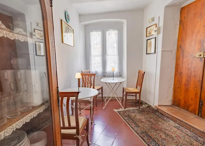 Tra Le Cinque Terre, Camogli E Portofino. Vista Valle E Scorcio Mare All'orizzonte Bed & Breakfast *